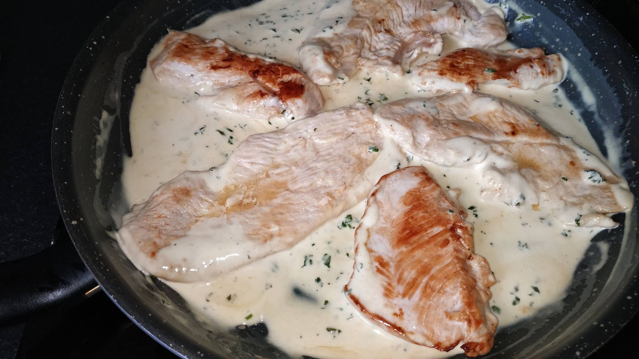 Les escalopes de DINDE à la sauce moutarde |Des recettes de cuisine