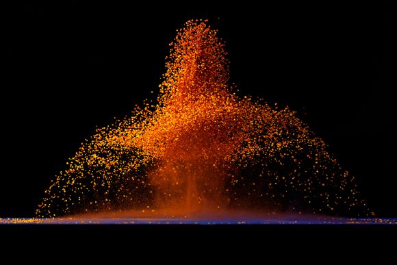 Fabian Oefner fotografia alta velocidade cores vibrantes ciência caixa de som música