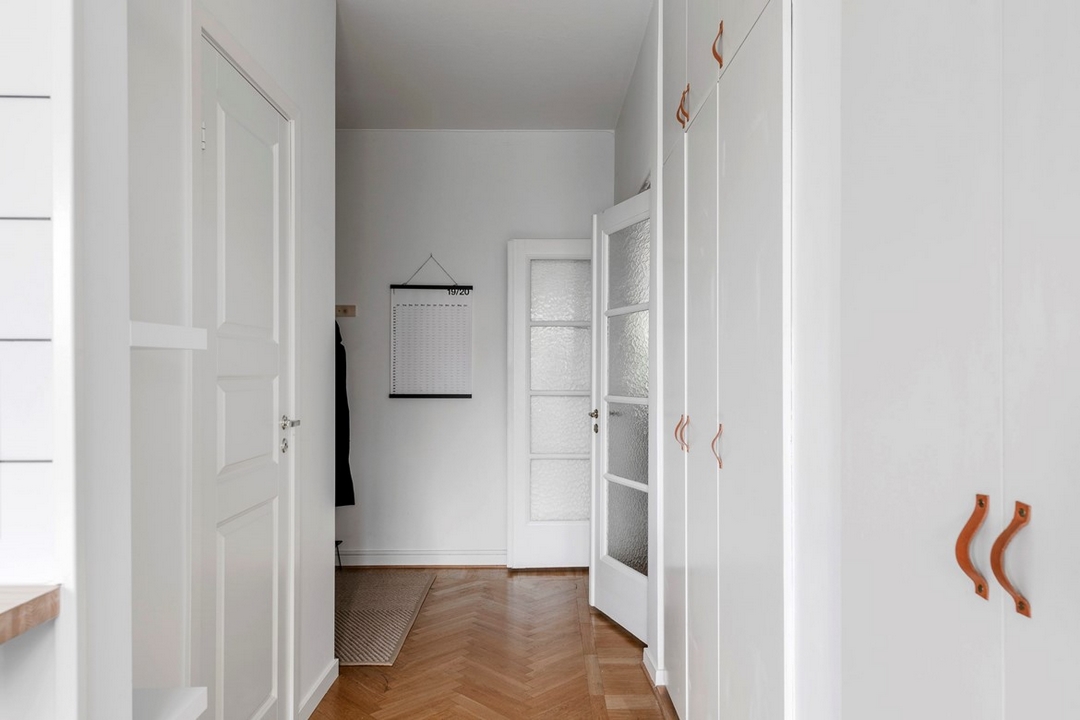 CLAIRE, NETTE ET PRÉCISE