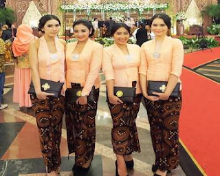 baju batik keluarga besar