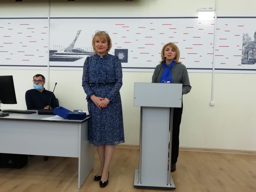 Кафедра дошкольного образования иро кировской области. Кафедра коррекционной педагогики иро кировской области. Глас народа народное телевиденье хибины. Институт развития образования еао. Брендбук на севере жить мурманская область.