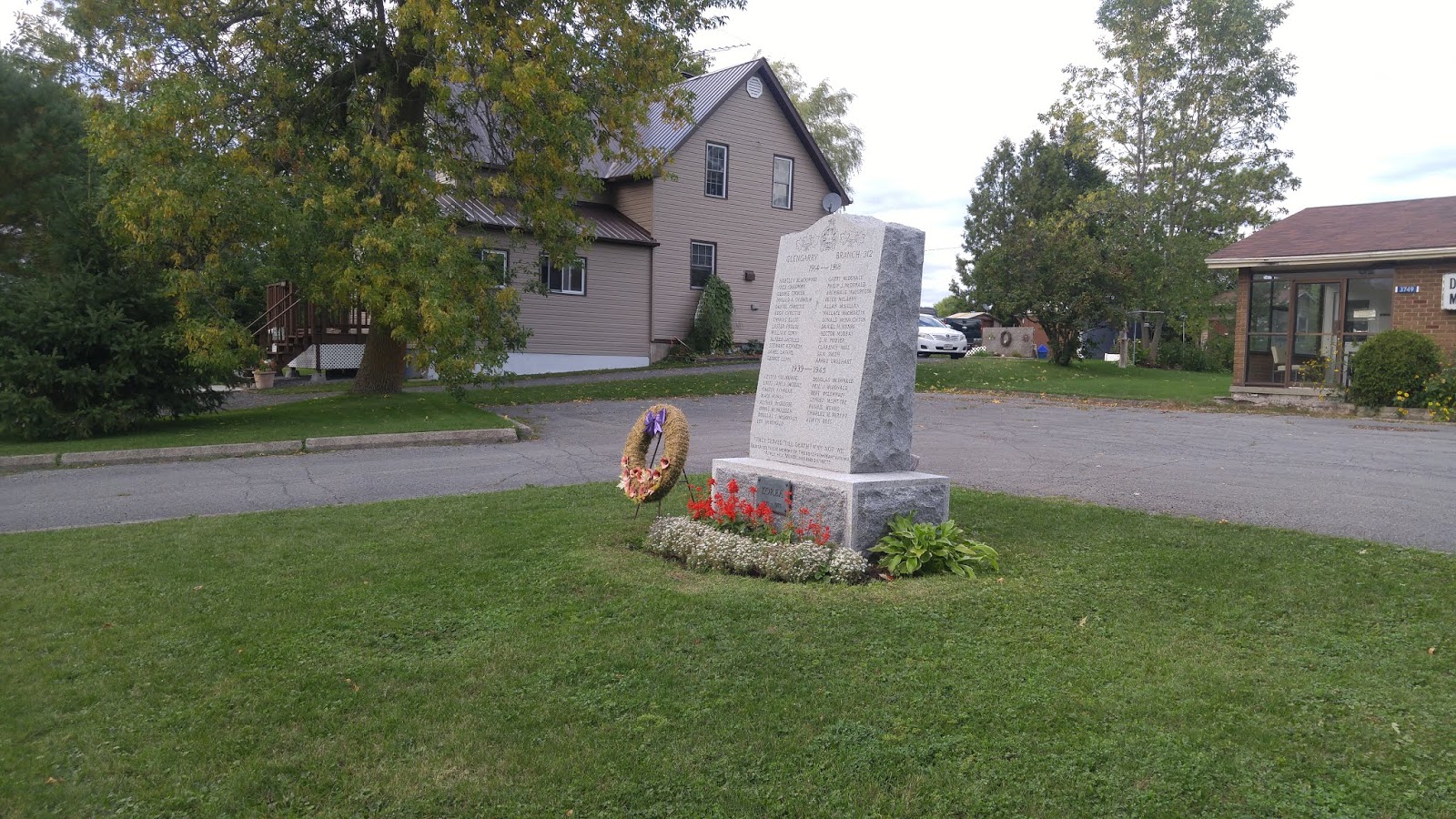 Ontario War Memorials Apple Hill