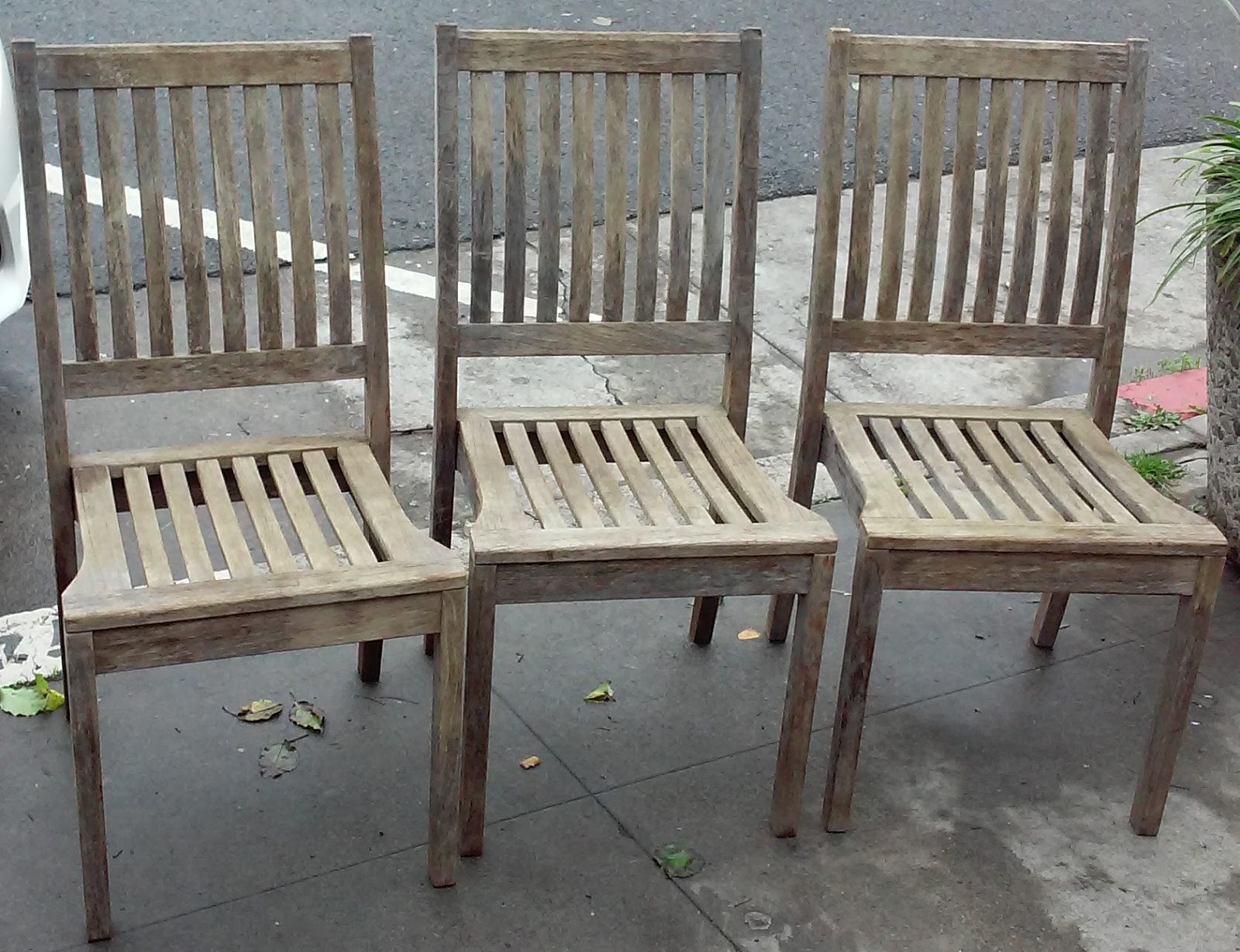 UHURU FURNITURE & COLLECTIBLES SOLD 13145 Set of 3 Gloster Weathered