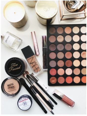 Learn how to choose the perfect makeup artist