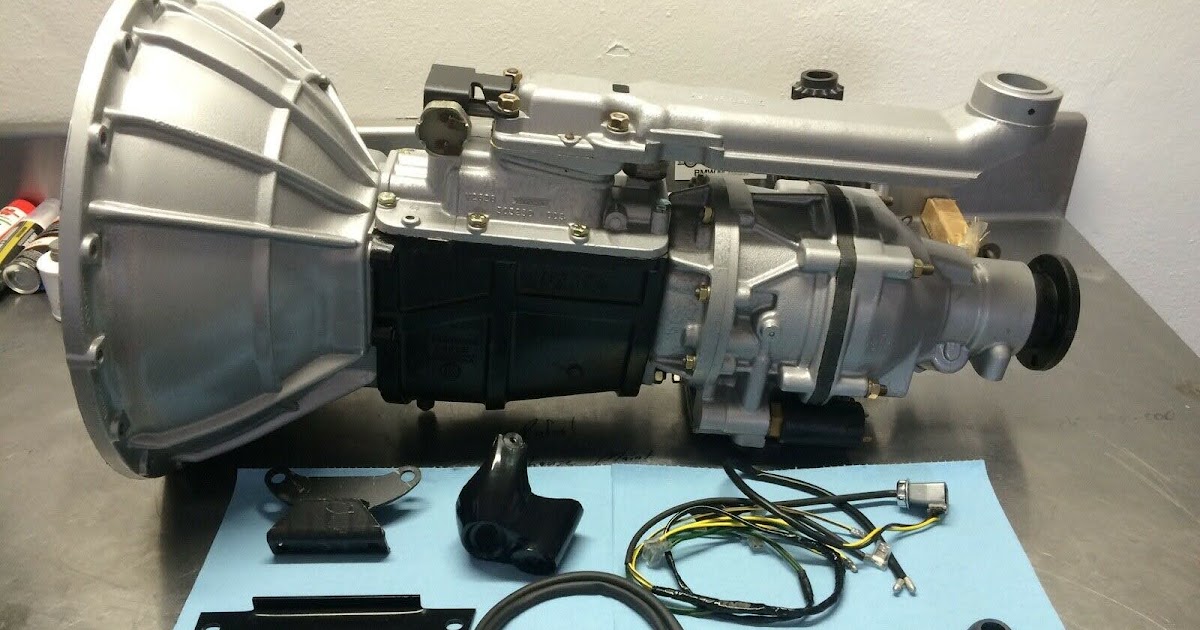 Triumph Engine and Gearbox rebuild Triumph GT6 Engine Bay Respray