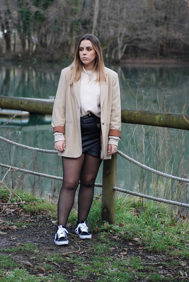 Outfit con jersey teddy