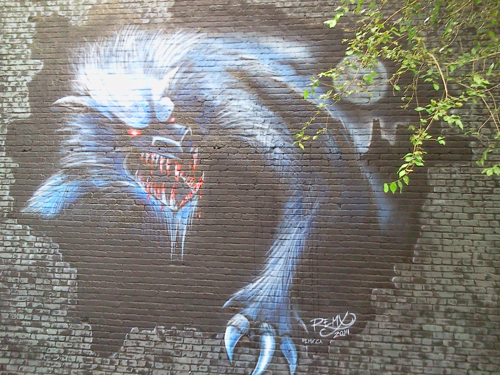 Sur ma route Street art, rue Saint Denis Montréal