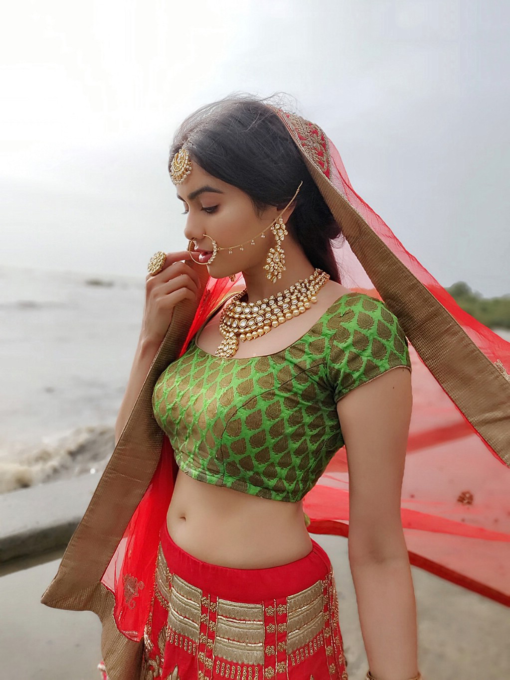 Beauty Galore HD : Adah Sharma Breathtaking Hot HD Photos In Indian Ethnic  Getup