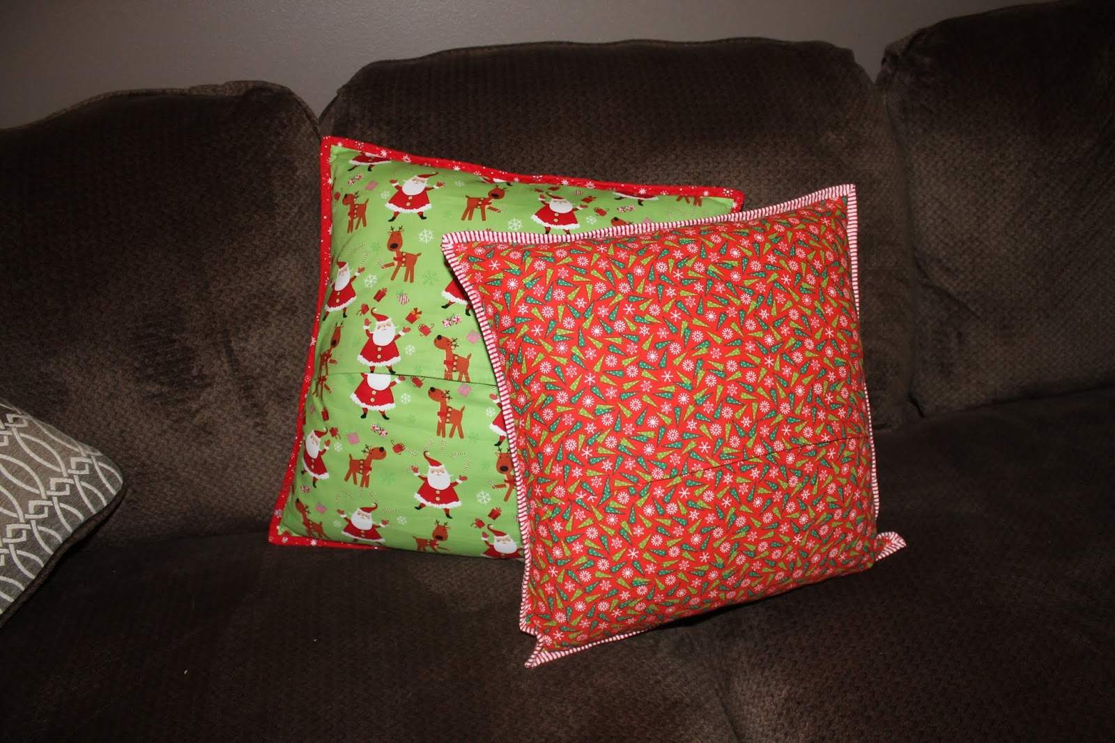 SunShine Sews... Christmas Holiday Pillow Covers