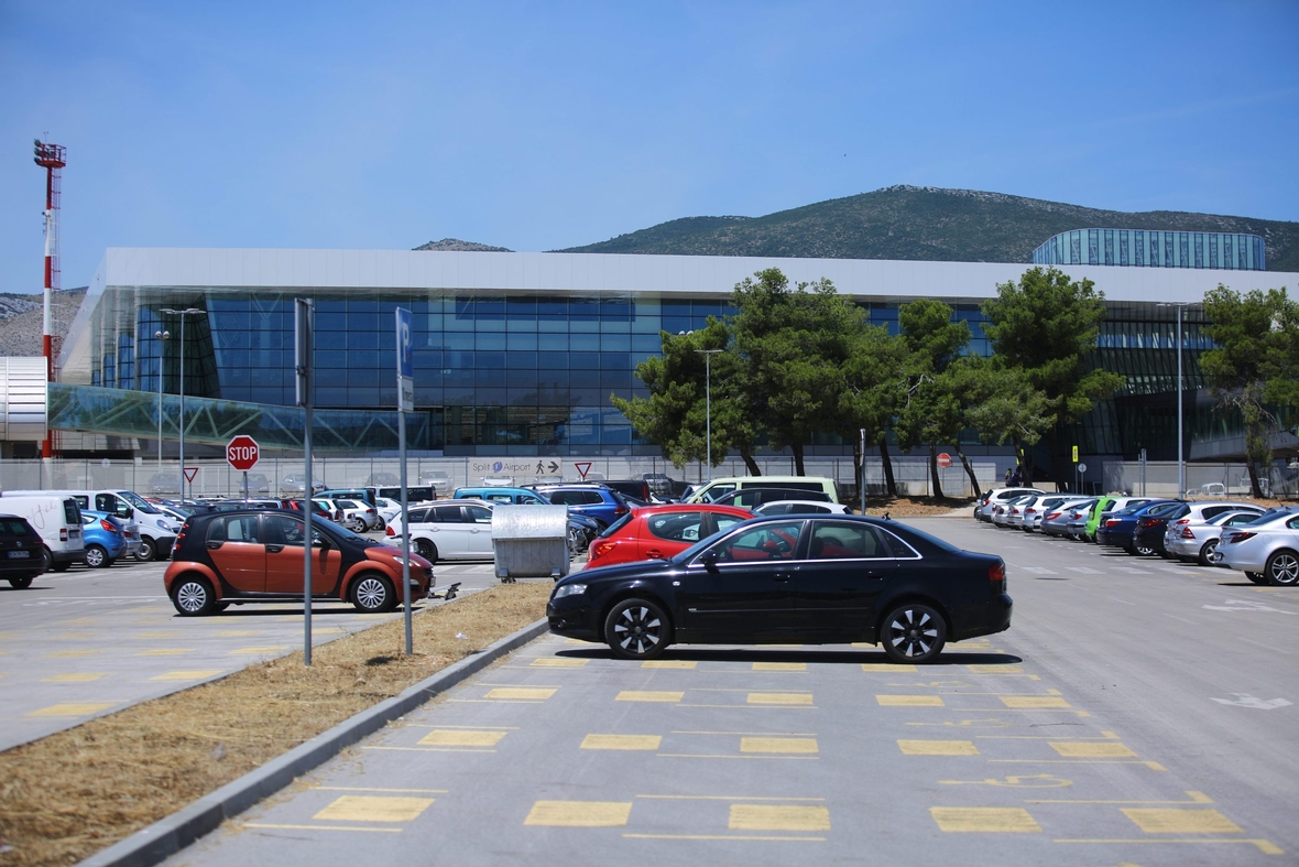 Split Airport opens new terminal