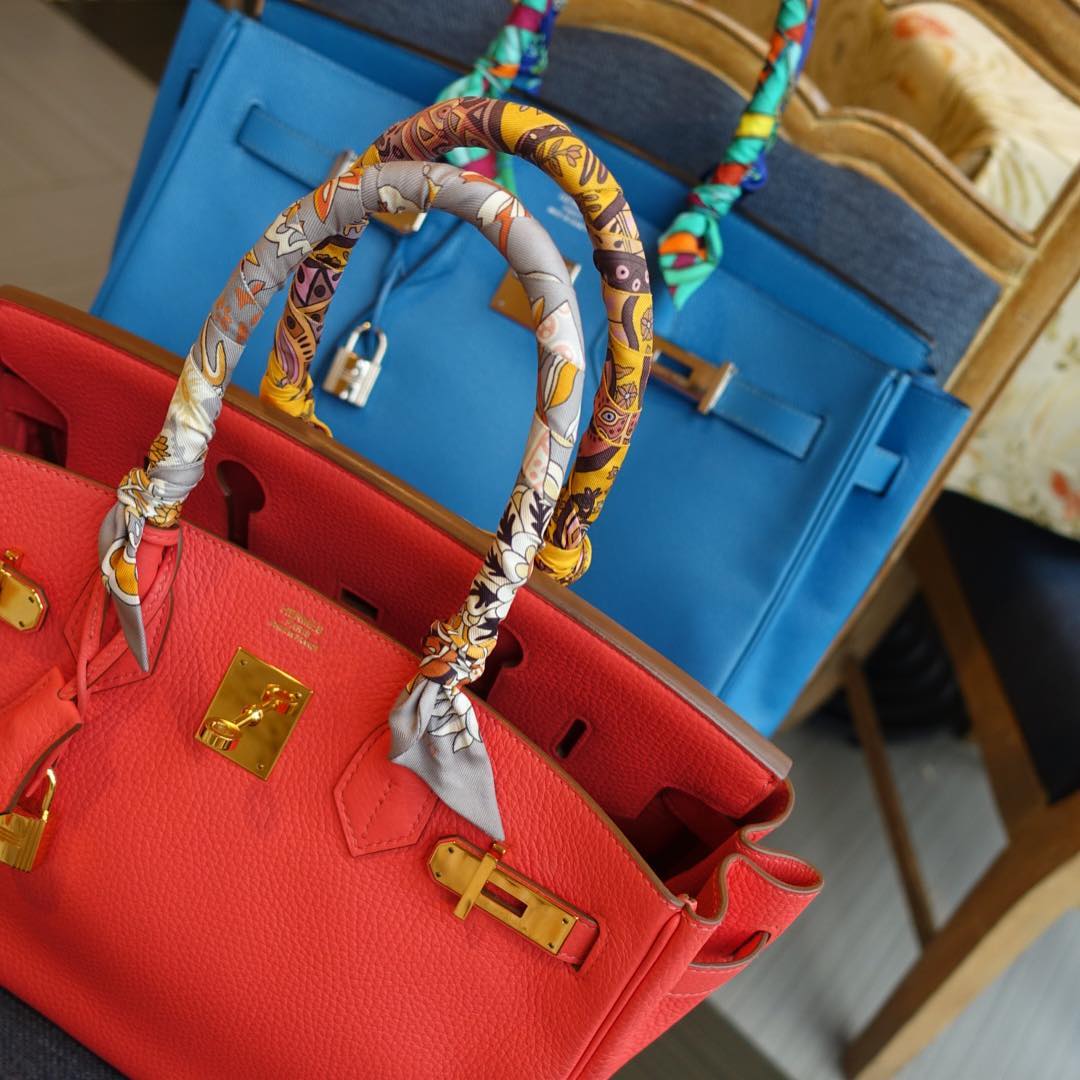 Different Ways to Wear Your Hermès Scarf