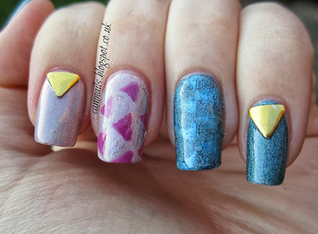 holographic-pattern-triangle-nail-art-stud-manicure