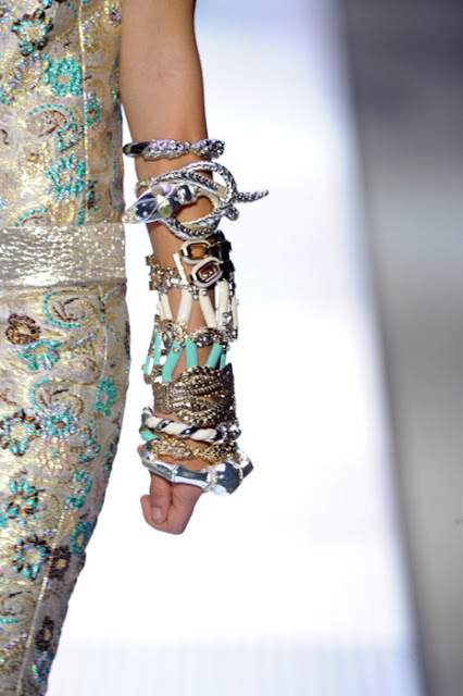 how to throw an arm party in four easy steps