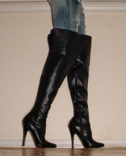 eBay Leather: Even Pleaser boots sell well when modeled so nicely!