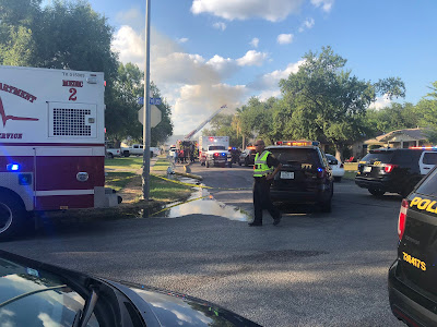 Un hombre en Texas mata a su abuela y dos personas más; después incendia casa