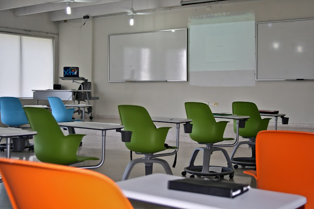 Smart Class, Living Room, Classroom, Master, School Projector