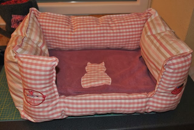 Bienes Näh und Häkelkiste ♥Katzen / Hundebett♥