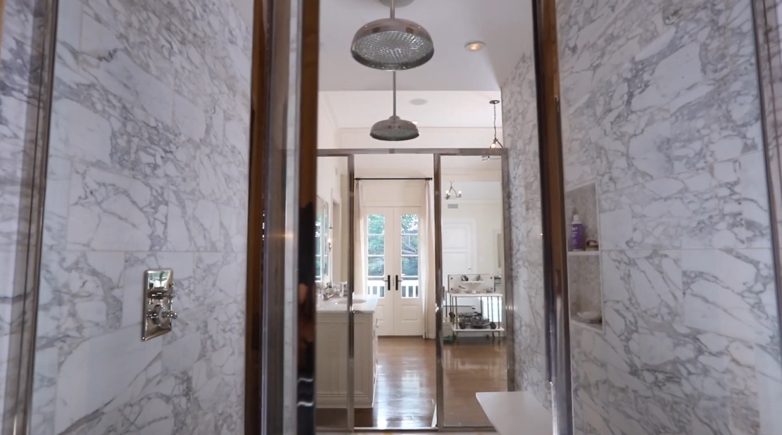 Tour 50 Middle Ln, East Hampton, NY vs. 29 Interior Design Photos