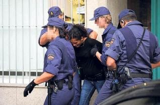 detenida cuchillo clavar brazo corresponde