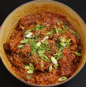 Daily favorite cuisine: One Pot Koreân Spicy Ribs with Rice