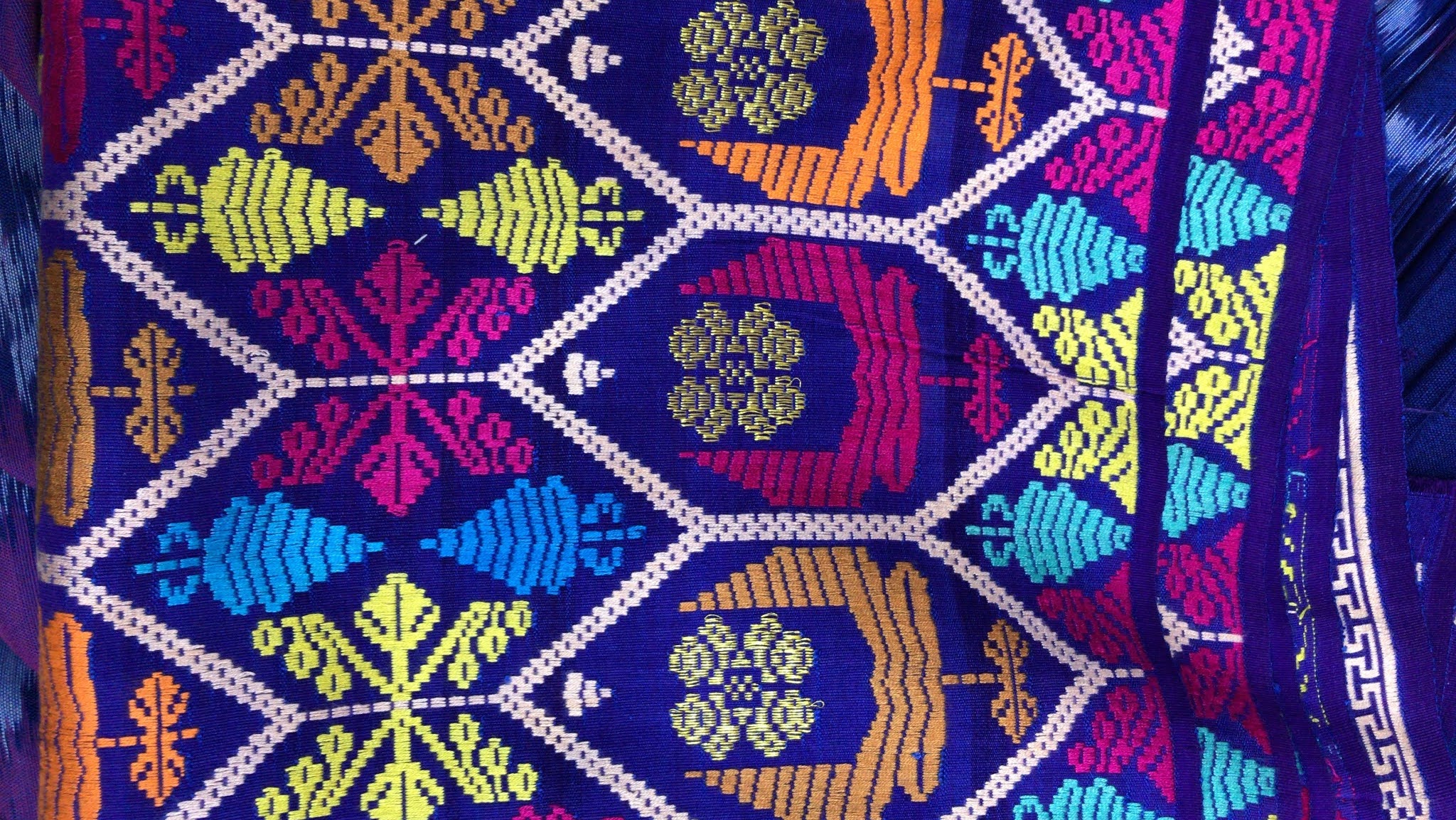 My Purple World : WW: Hunting Endek and Songket Bali, Balinese Traditional Fabrics