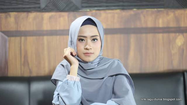 Lirik Lagu Abki Ala Syam Dan Terjemahan Lirik Lagu Dunia