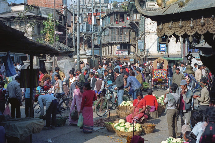 Népal, Katmandou, Hanuman Dhoka Square, Marché des Légumes, © L. Gigout, 1990