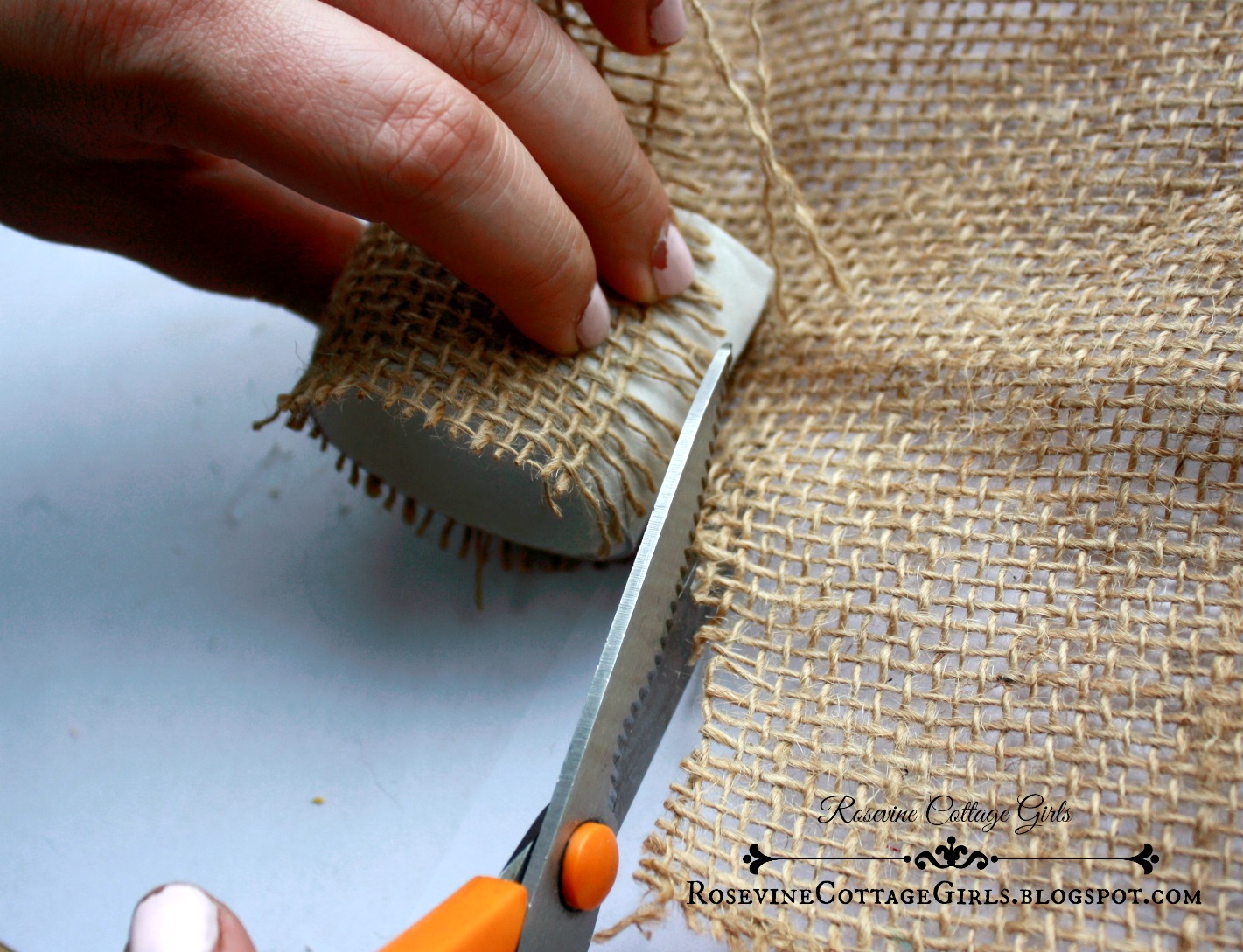 Rosevine Cottage Girls DIY Burlap and Gerber Daisy Napkin Rings