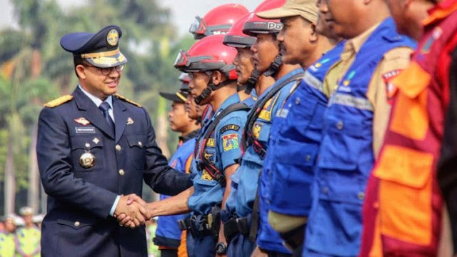 Ferdinand Sebut Bantuan Anies untuk Riau Bermuatan Politik