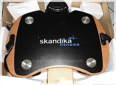 Skandika Home Vibration Plate 300 in der Verpackung