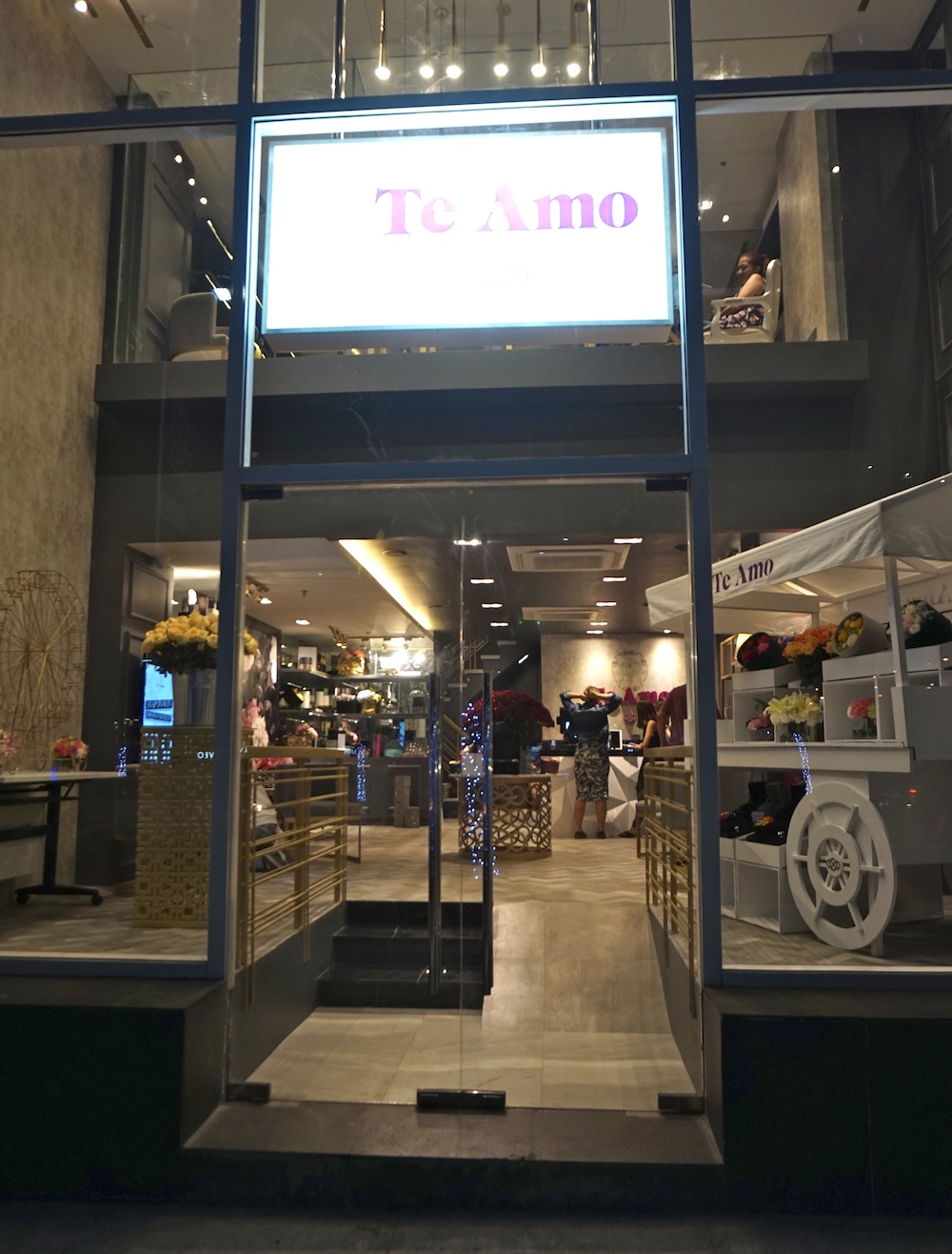 Te Amo Floristeria Will Make You Fall In Love With Flowers More + First