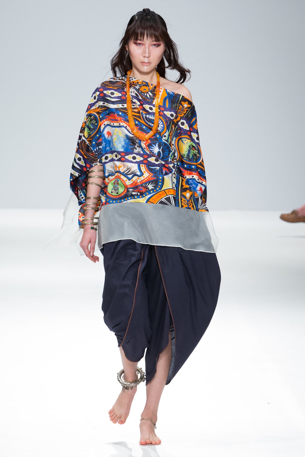 frumpy to funky: Fashion DNA Pakistan presents Gulabo AW17
