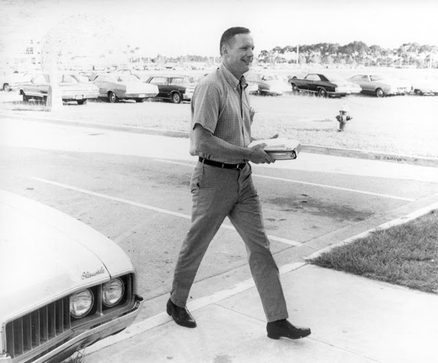 Neil Armstrong 1930-2012 Αμερικανός αστροναύτης