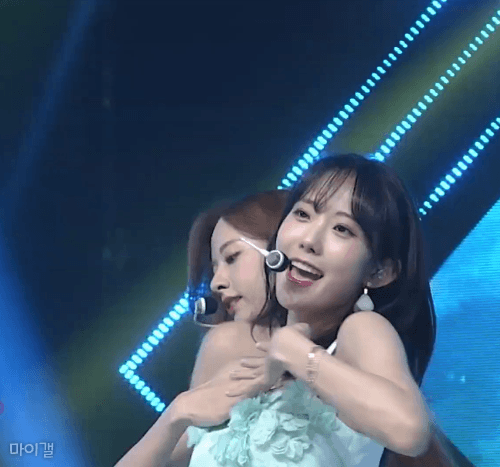 심플리 케이팝 버터플라이 우주소녀 루다