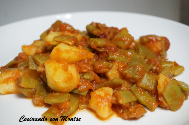 Judías Verdes Con Patatas Y Tomate
