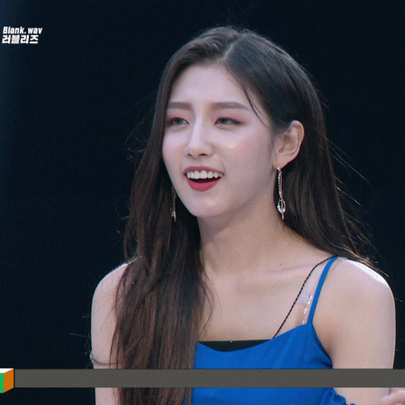 본인들이 섹시인지 큐티인지에 대해서 진지한 토론을 나누는 러블리즈.jpgif | 인스티즈