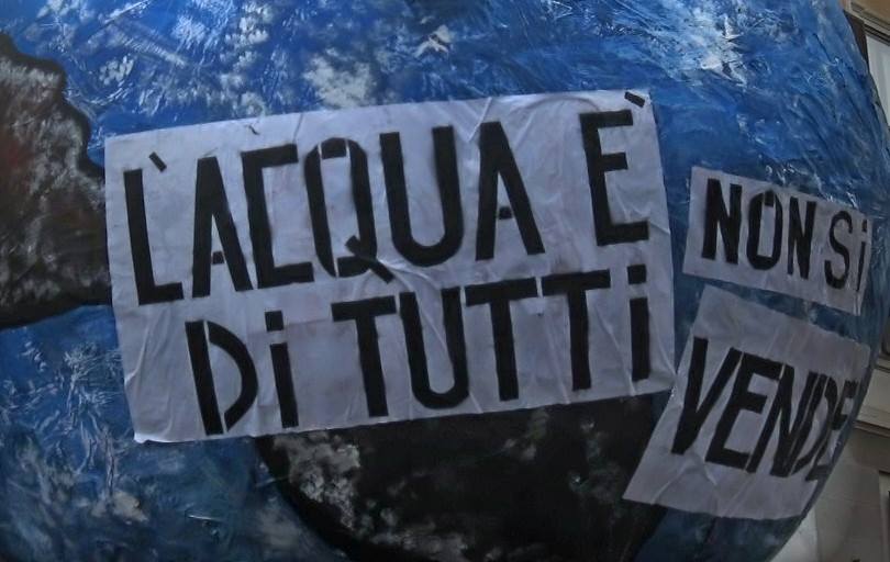 Guerra per l'acqua le (terribili) visioni di Paolo Bacigalupi e Valerio Carbone Opera Spaziale Guerra per l'acqua le (terribili) visioni di Paolo Bacigalupi e Valerio Carbone Opera Spaziale