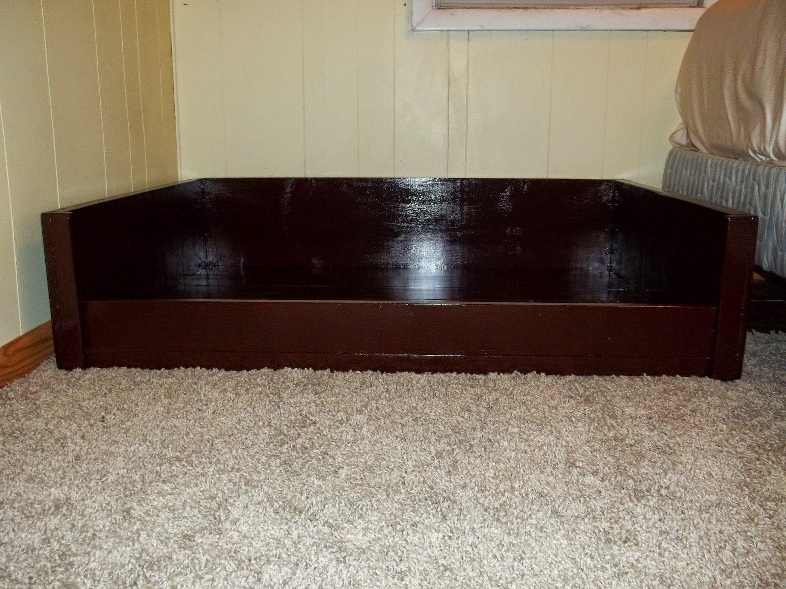 Jaime of All Trades DIY Large Wooden Dog Bed