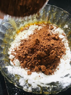 simple-chocolate-cake-recipe-step-4(8,b)