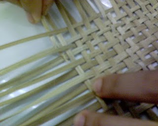cara membuat anyaman  bambu bli blogen