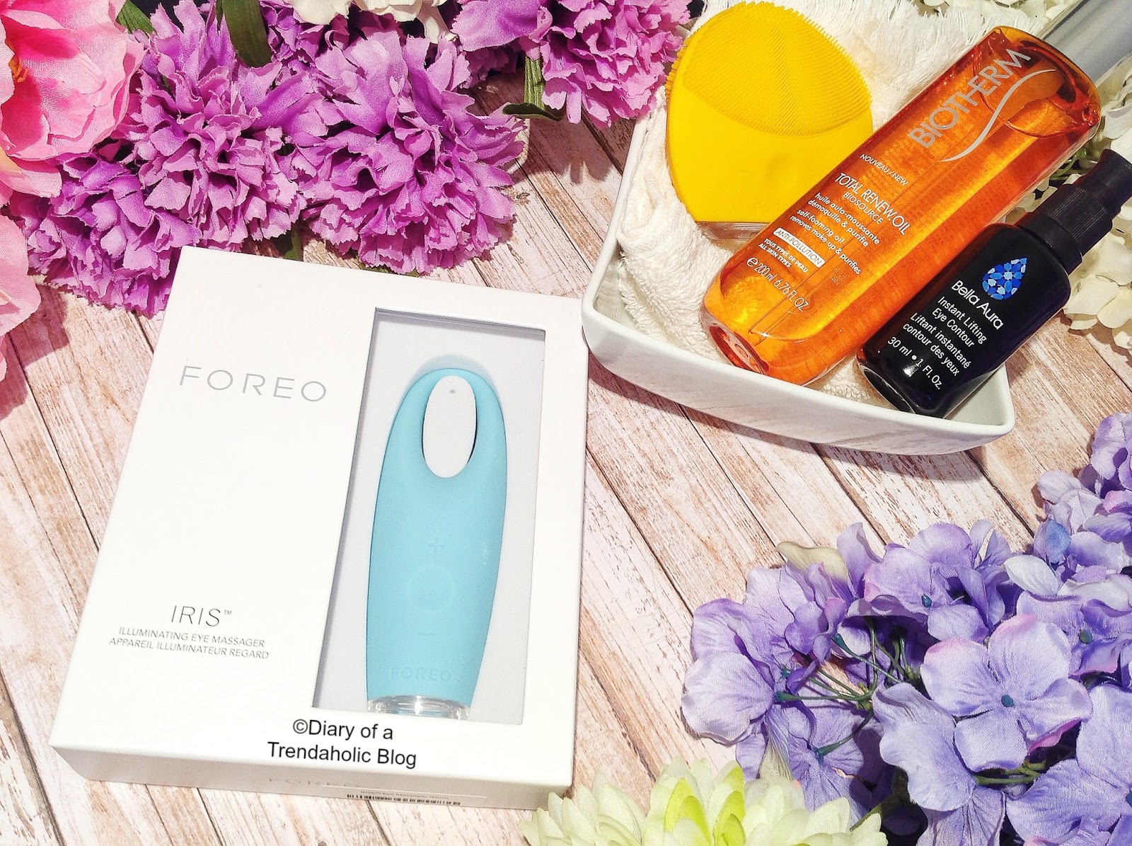 Diary of a Trendaholic Foreo Iris Illuminating Eye Massager Review