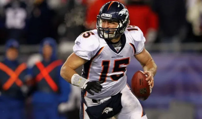 Tim Tebow returns to the NFL