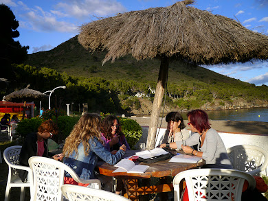 Equip de professors 2012 al bar de Cala Monjoi