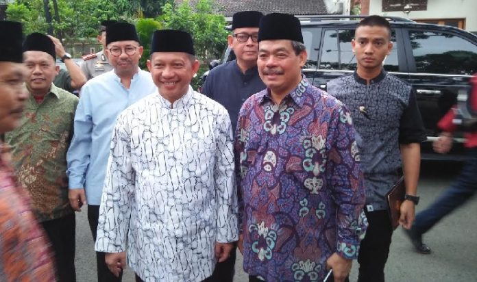 About Us Voices News