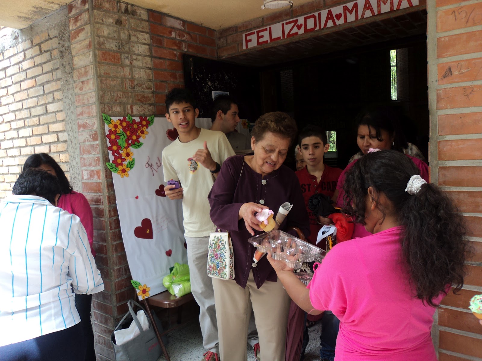 La Huella de San Jose: Celebracion del dia de la Madre
