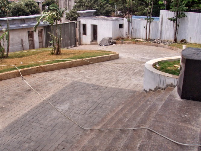 Batu Paras Bali: Jasa Pemasangan Lantai Batu Andesit