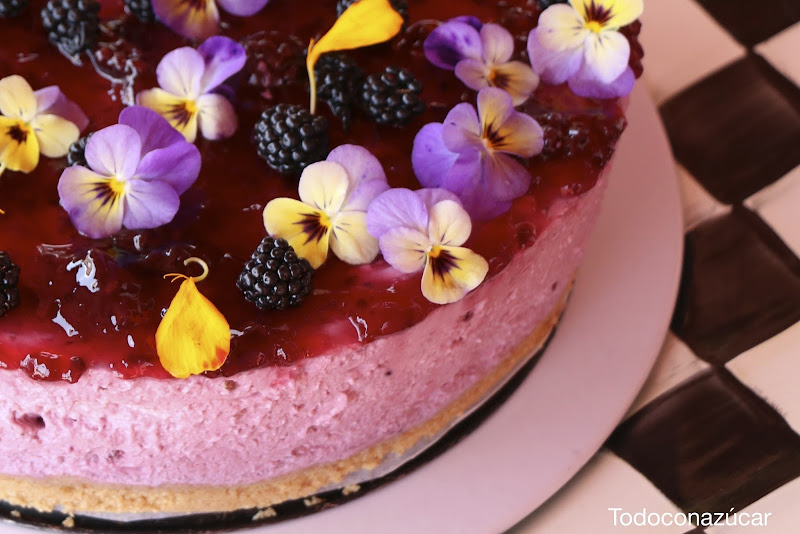 Tarta De Queso Y Moras Silvestres
