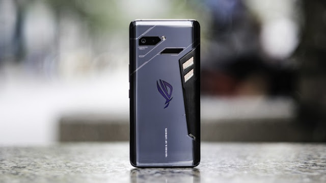 Smartphone Gaming Terbaik - Asus ROG Phone Smartphone Gaming Terbaik - Asus ROG Phone