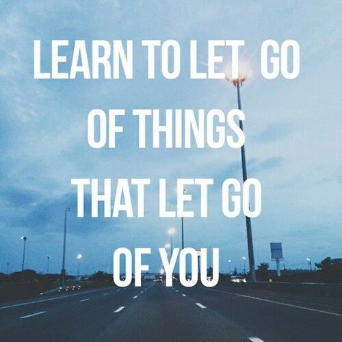 Let me life my life. Learn to Let go. Картинка текст Life goes on. Things to Let go off. Картинки Lets go цитаты.