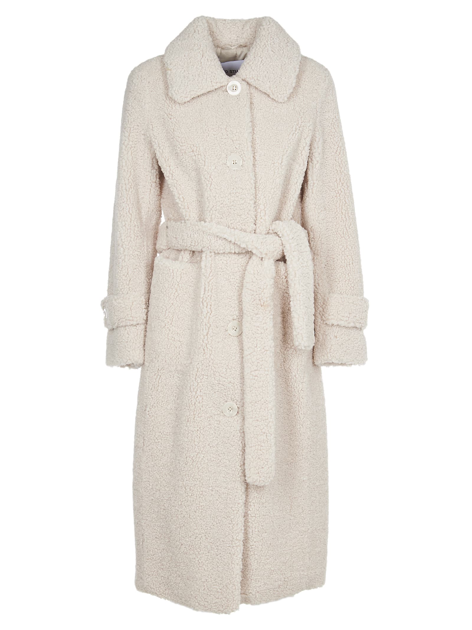 Style File | Mini Trend: Fluffy White Coats for Cosy Winter Days